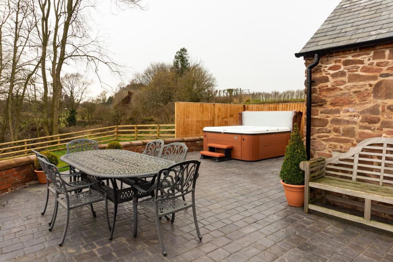 The Patches Villa Shrewsbury Exterior photo